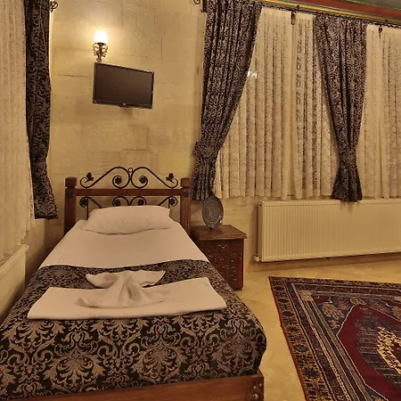 מלון Cappadocia Cave Land 3*